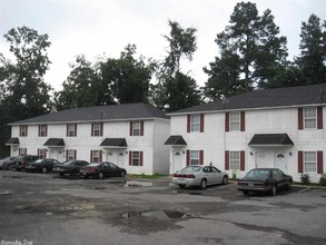 Majestic Townhomes in Hot Springs, AR - Building Photo - Building Photo