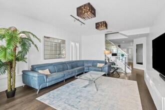 4030 N Ocean Dr in Hollywood, FL - Building Photo - Building Photo