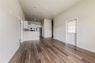 501 Horseshoe Dr in Leander, TX - Building Photo - Building Photo