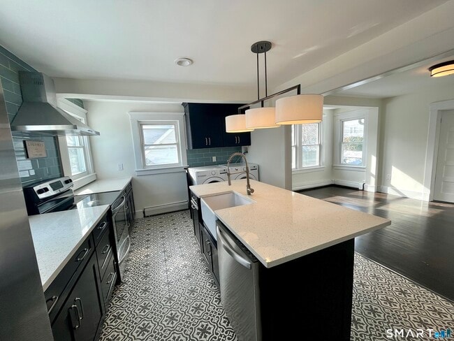 29 Washington Ave in Danbury, CT - Building Photo - Building Photo