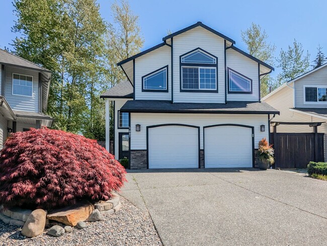 property at 907 123rd Ave NE
