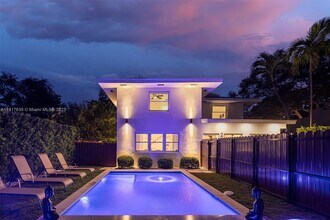 20 NE 50th St in Miami, FL - Building Photo - Building Photo