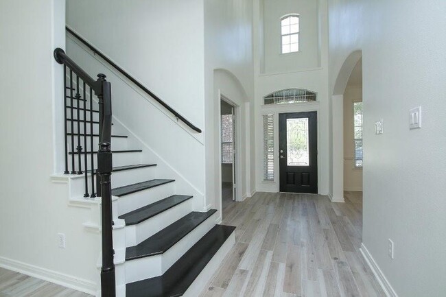 2 Wenoah Pl in Spring, TX - Building Photo - Building Photo