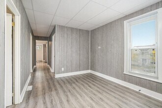 505 La Grave Ave SE, Unit 2 in Grand Rapids, MI - Building Photo - Building Photo