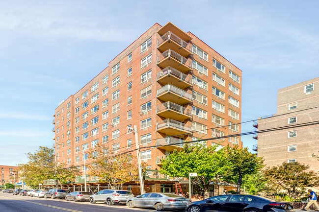Elmhurst Towers Apartments