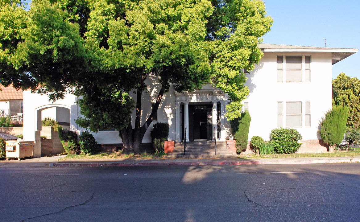 1047 N Fulton St in Fresno, CA - Building Photo