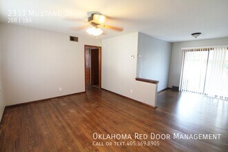 2333 Mustang St in Del City, OK - Foto de edificio - Building Photo