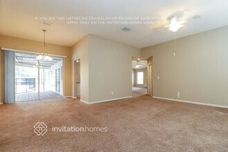 1902 River Crossing Dr in Valrico, FL - Foto de edificio - Building Photo