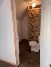 108 Miller St, Unit 6 in Paden City, WV - Foto de edificio - Building Photo