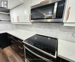 435 Hansen Rd N in Brampton, ON - Building Photo - Building Photo