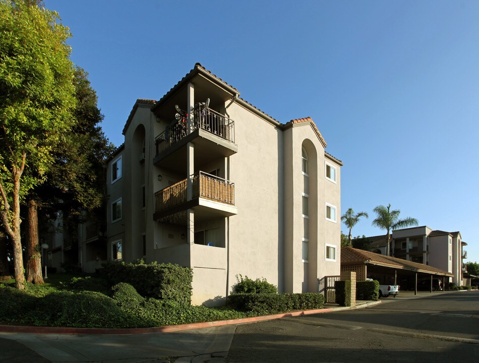 Baker Place Apartments in Placentia, CA - Building Photo