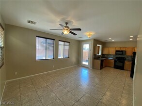 8425 Orly Ave in Las Vegas, NV - Building Photo - Building Photo