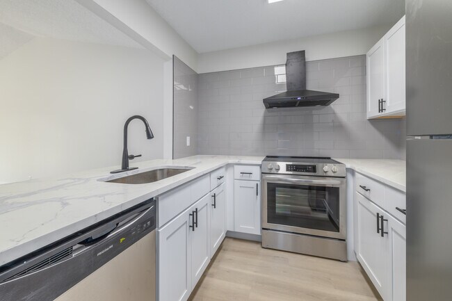 Mod Villas in Kingsland, GA - Building Photo - Interior Photo