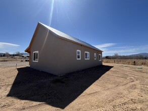 13 Calle Silva in Taos, NM - Foto de edificio - Building Photo