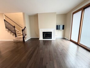 522 Peebles Ct in Batavia, IL - Building Photo - Building Photo