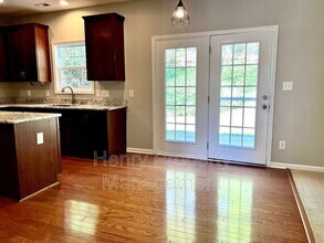 517 Anchor Creek Way in Holly Springs, NC - Building Photo - Building Photo