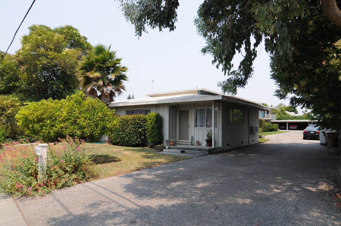 2000 Colony St in Mountain View, CA - Foto de edificio