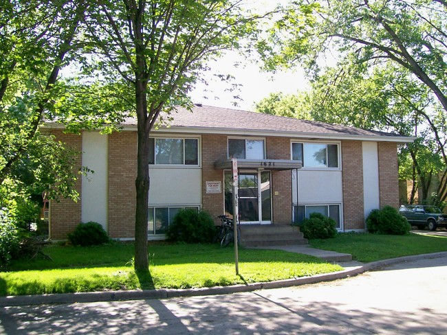 1621 Taylor St NE in Minneapolis, MN - Building Photo - Building Photo