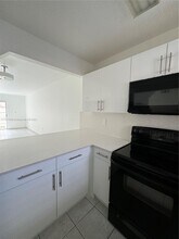 7011 W 29th Ave-Unit -102 in Hialeah, FL - Building Photo - Building Photo