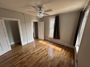 278 Douglas in Elgin, IL - Building Photo - Building Photo