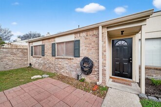 18530 Trail Bend Ln in Houston, TX - Building Photo - Building Photo