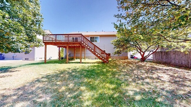 5709 Nike Dr in Hilliard, OH - Building Photo - Building Photo