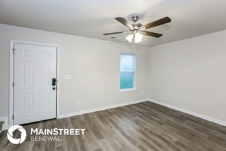 520 Woodington Ln, Unit Q202 in Charlotte, NC - Building Photo - Building Photo