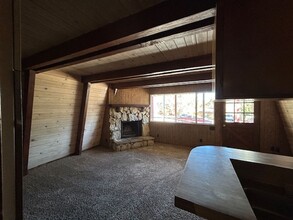 1556 Malabar Way in Big Bear, CA - Building Photo - Building Photo