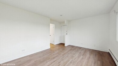 10358 Michael Todd Terrace in Glenview, IL - Building Photo - Building Photo