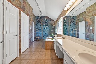 10827 Oak Bayou Ln in Houston, TX - Building Photo