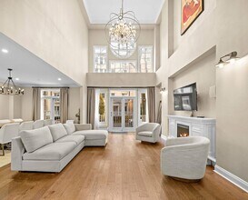 208 Shearwater Ct W in Jersey City, NJ - Foto de edificio - Building Photo