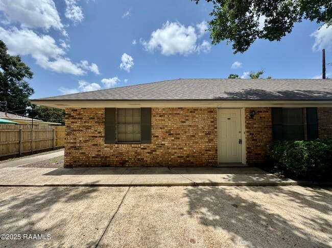 100 Charolais St in Lafayette, LA - Building Photo - Building Photo