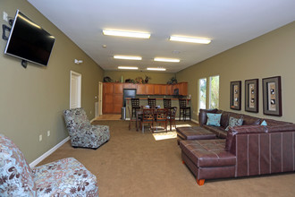 Townhomes of Oak Valley in Platte City, MO - Building Photo - Interior Photo