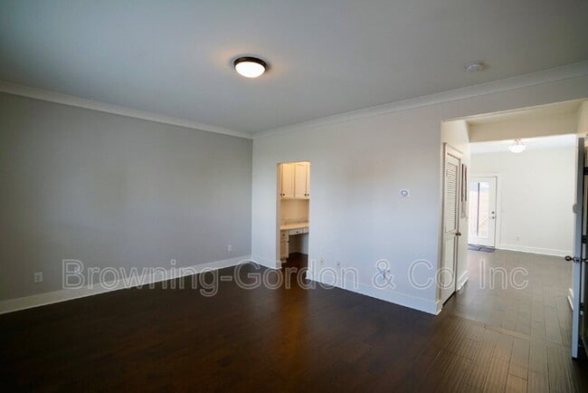 110 W Mill Dr in Nashville, TN - Building Photo - Building Photo