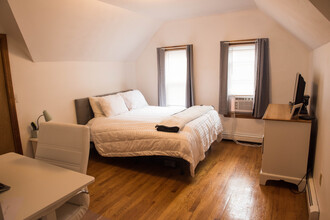 66 Brooks St, Unit 3 in Boston, MA - Building Photo - Building Photo