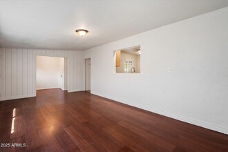 2609 W Morten Ave in Phoenix, AZ - Building Photo - Building Photo