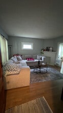 1355 Beach Ave in Lakewood, OH - Foto de edificio - Building Photo
