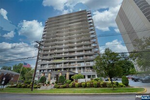 235 Prospect Ave in Hackensack, NJ - Building Photo