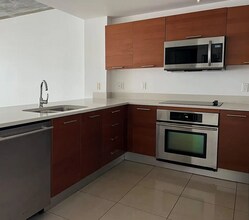 3250 NE 1st Ave, Unit 903 in Miami, FL - Building Photo - Building Photo