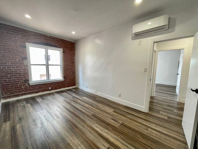 425 S Detroit St in Los Angeles, CA - Building Photo - Floor Plan