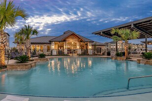 Ventana Plum Creek in Kyle, TX - Building Photo
