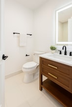 716 L St SE in Washington, DC - Building Photo - Building Photo