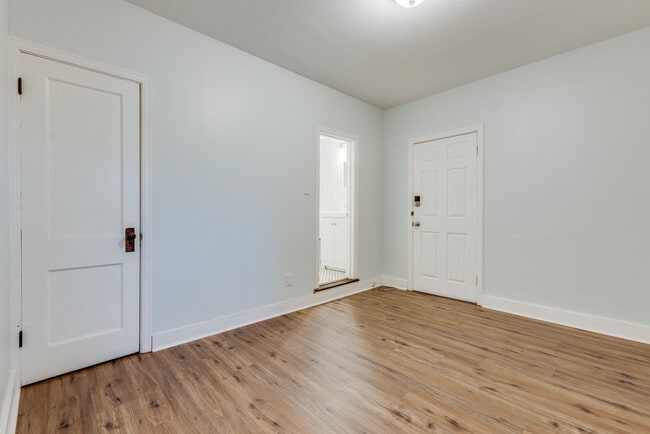 525 Washington Ave in Bridgeville, PA - Building Photo - Building Photo