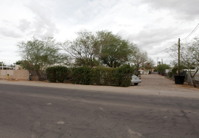 1430 N French St in Casa Grande, AZ - Foto de edificio - Building Photo