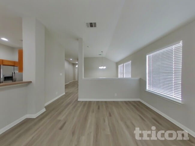 4842 Dahlia Terrace in San Antonio, TX - Foto de edificio - Building Photo