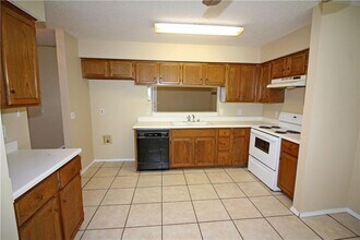 3804 W Locust St in Rogers, AR - Building Photo - Building Photo