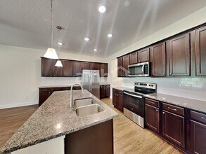 1889 Silver Point in Middleburg, FL - Foto de edificio - Building Photo