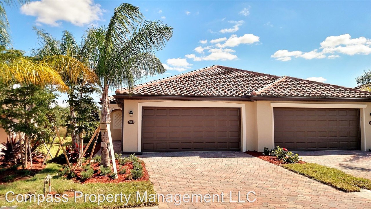 20018 Benissimo Dr in Venice, FL - Foto de edificio