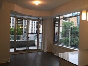 255 Bay St in Ottawa, ON - Building Photo - Building Photo