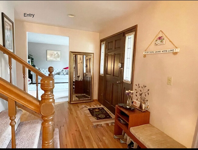 13018 NE 111th Pl in Kirkland, WA - Building Photo - Building Photo